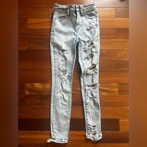 Women’s Size 00 Short American Eagle Super Hi-Rise Distressed Jeggings. Like New